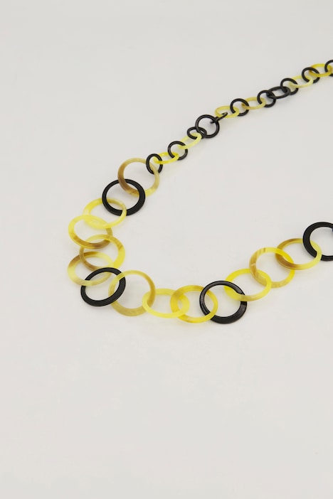 Kette, lang, verschieden große Ringe