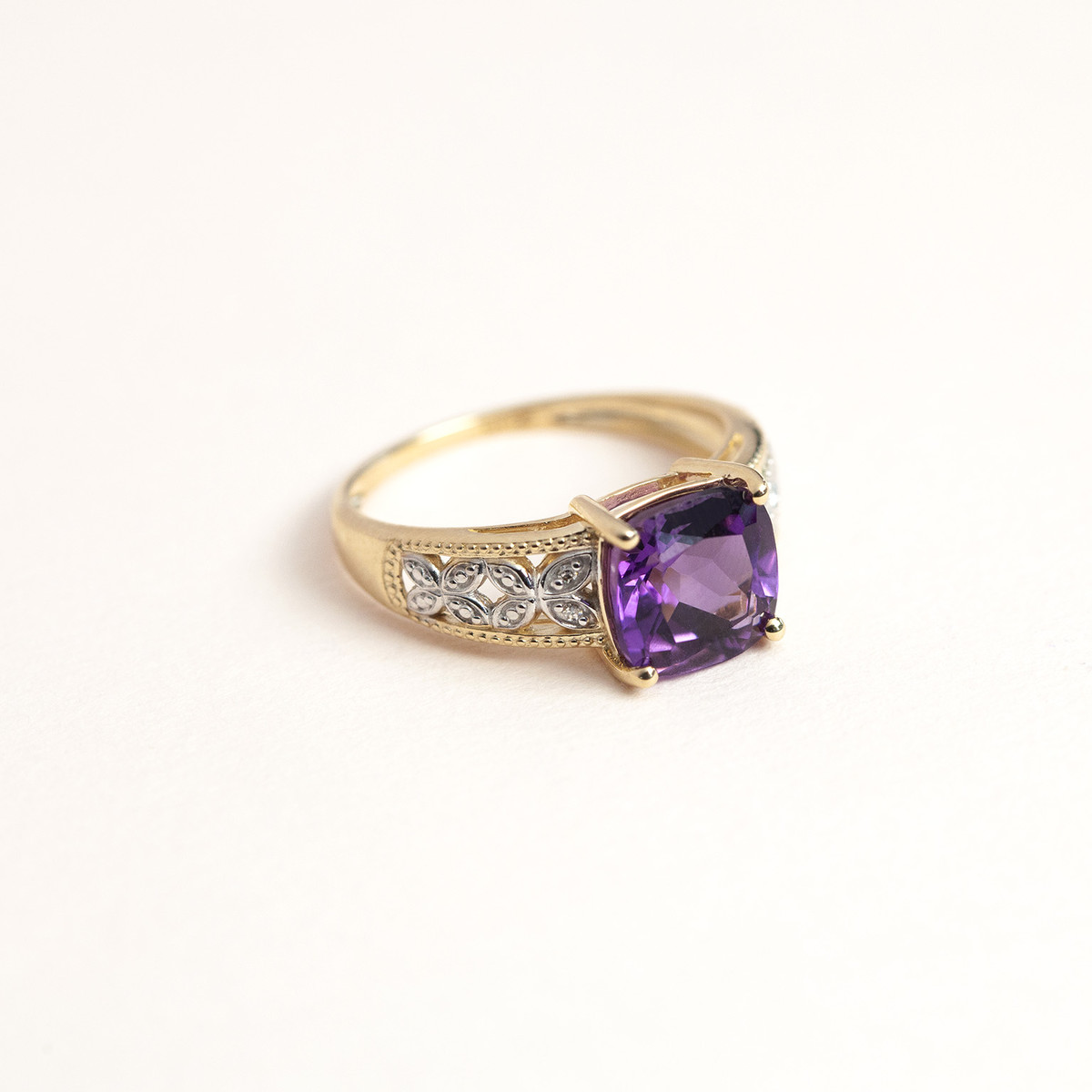 Bague or 375 2 tons améthyste carrée et diamants