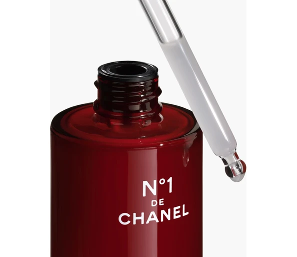 CHANEL N°1 DE CHANEL SÉRUM REVITALISANT Lisse, apporte de l’eclat, pour une peau qui paraît plus jeune