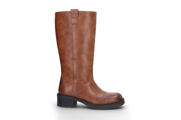 Trendy boots