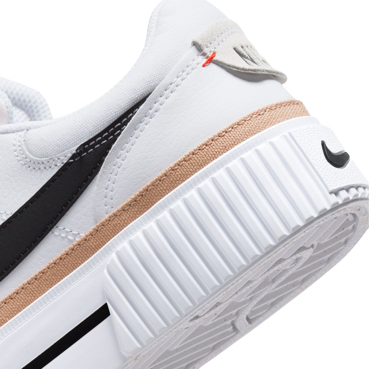 NIKE-Crtleg_lift-Baskets - Talon plat - Autre Blanc