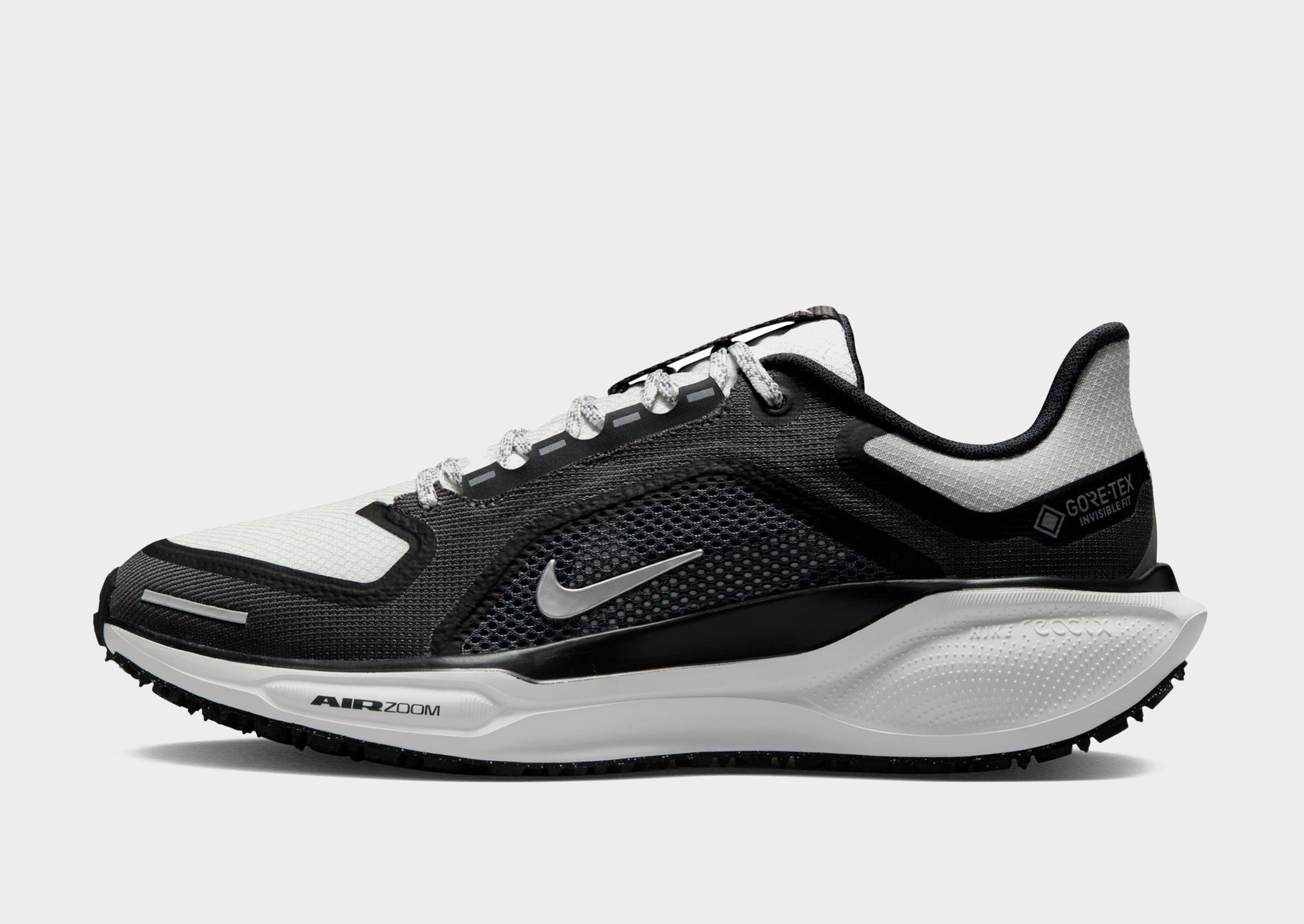 Nike WOMEN'S WATERPROOF ROAD