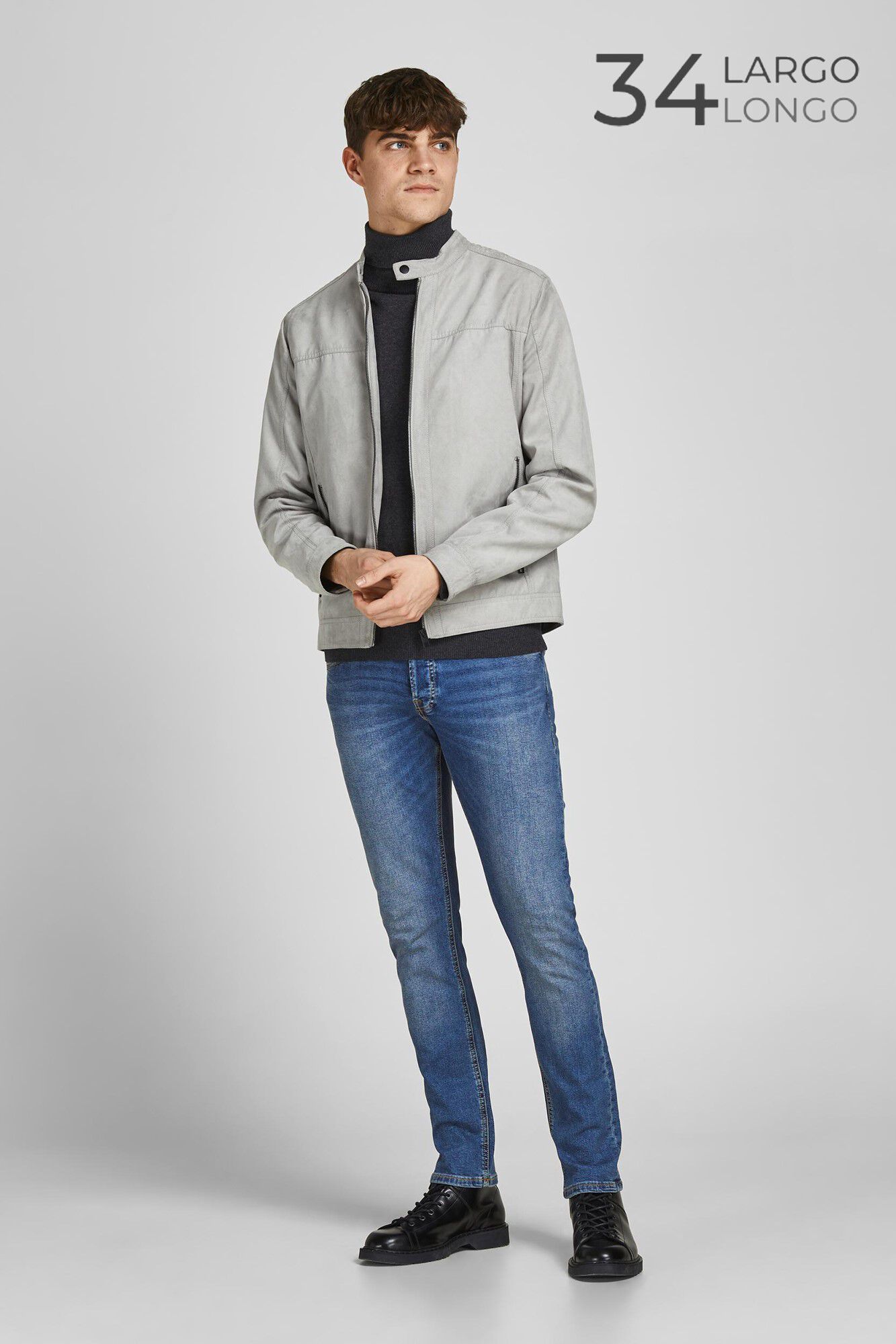 Calça jeans slim fit afunilada - azul médio