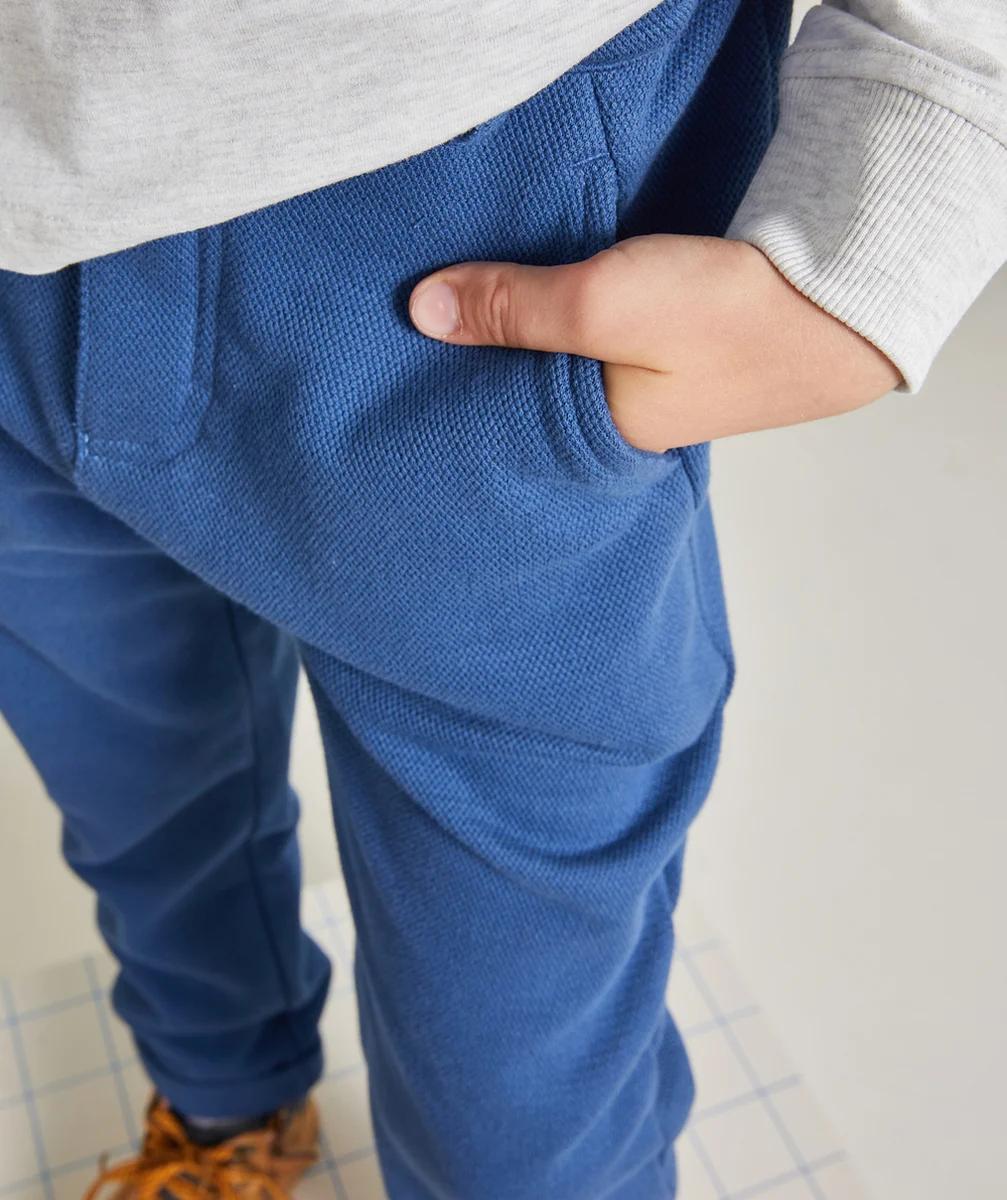 PANTALON BLEU RELAX GARÇON EN FIBRES RECYCLÉES