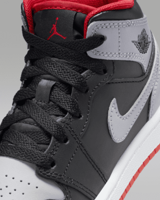 Jordan 1 Mid Younger Kids' Shoes