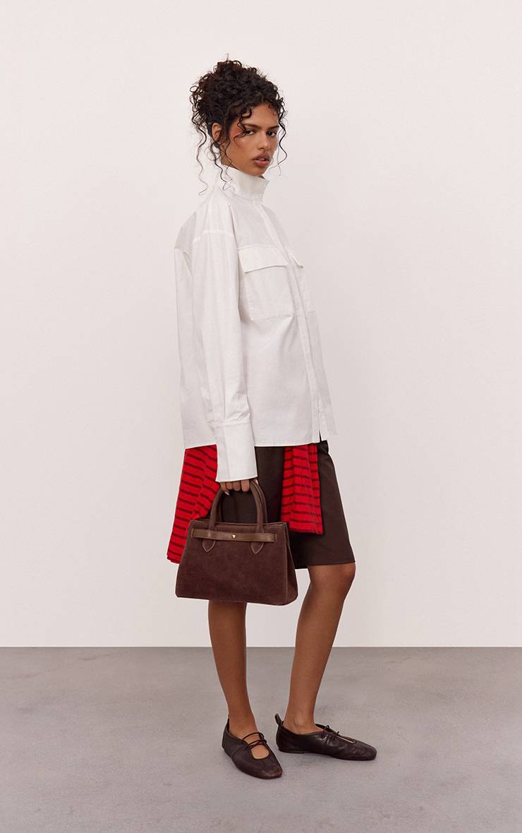 Chocolat Short Long Tissé Avec Détail De Liens Ajustables