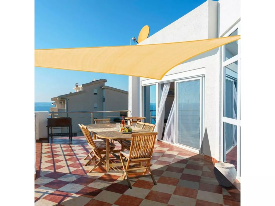 Malibu - Voile d’ombrage triangulaire 300x300x300 cm en PE 180g/m²