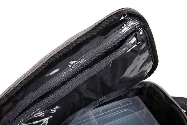 Sac Fox Rage Camo Voyager Medium Tackle Bag (avec 6 Boîtes)