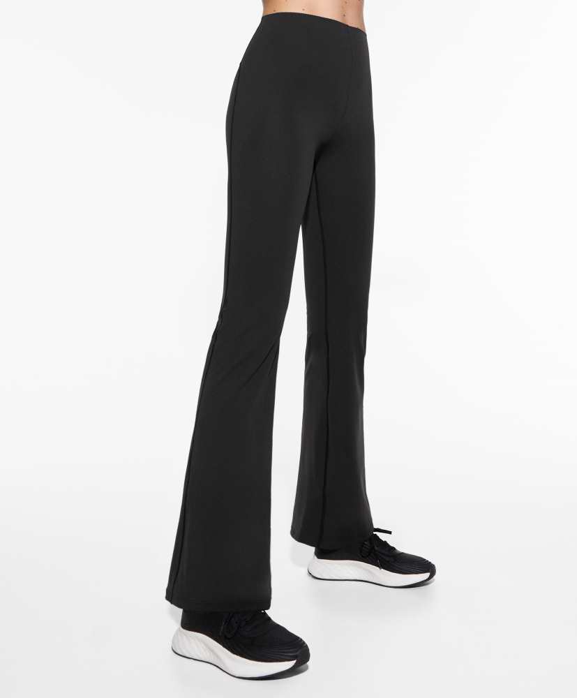 Calça flare de compressão com cintura alta