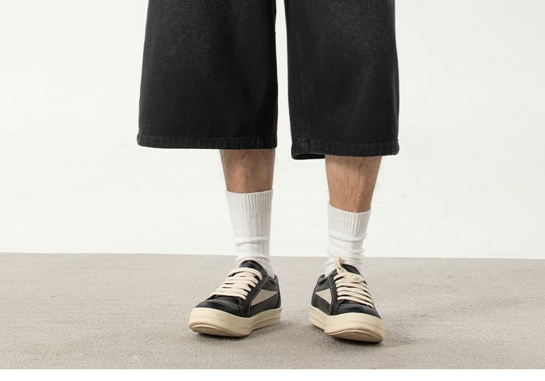 AXEN - Mid Rise Washed Capri Wijde Pijp Jorts