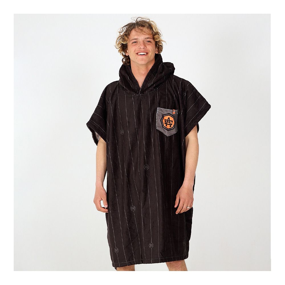 After Essentials HIGH SCHOOL NEW YORK - Poncho noir