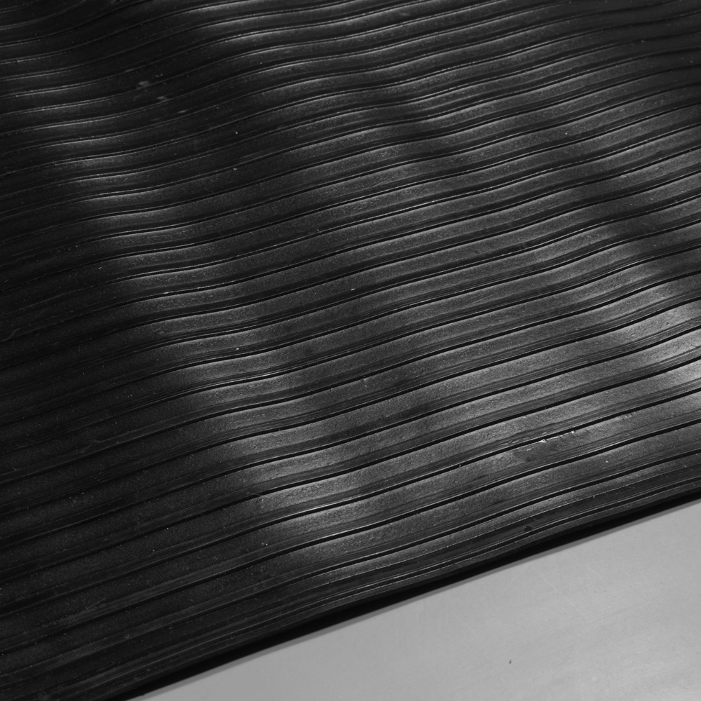 Tapis caoutchouc nervuré 6 mm - largeur 100 cm (par mètre linéaire)