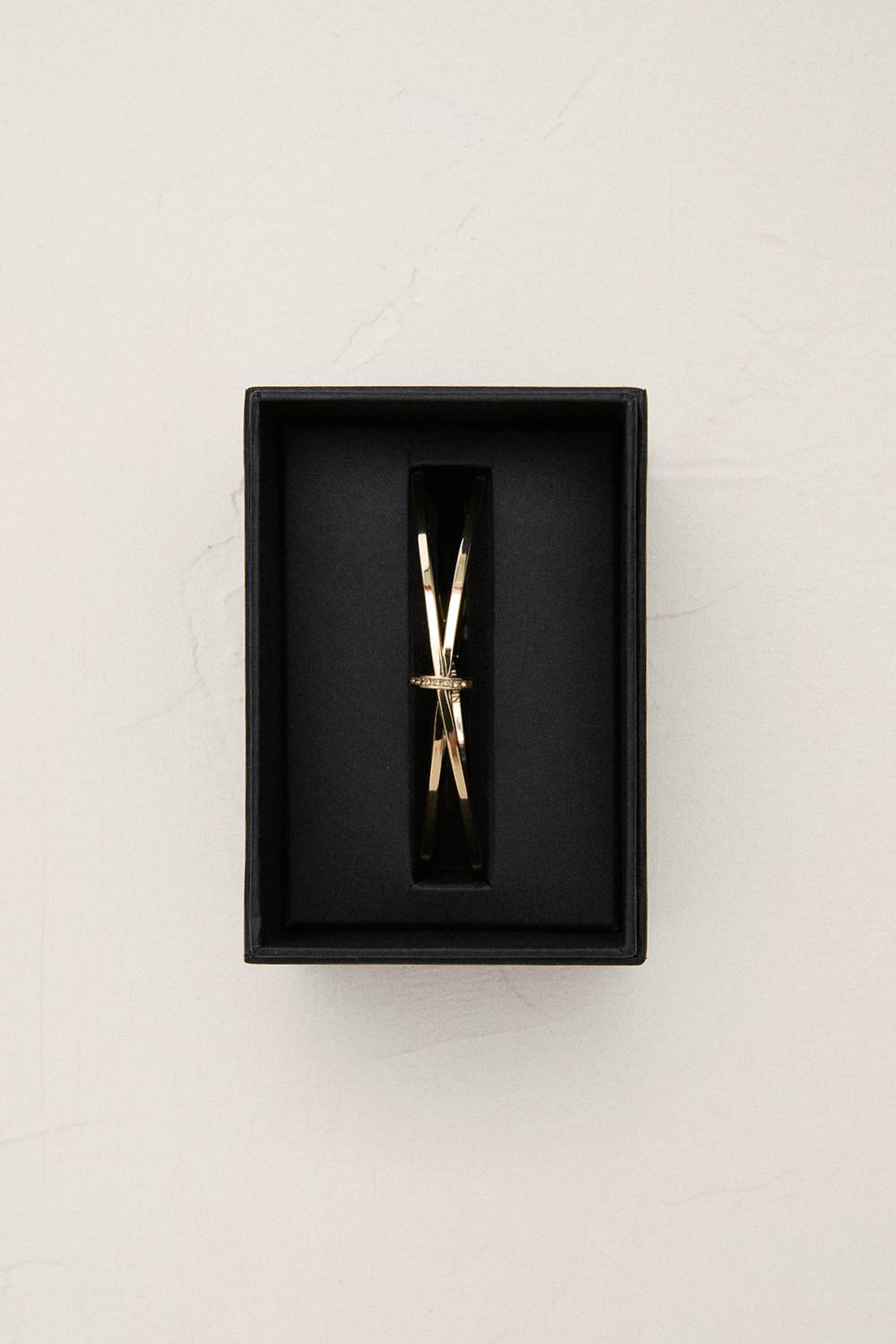 KarenMillen Bracelet chaîne pavé ovale plaqué or 14kt