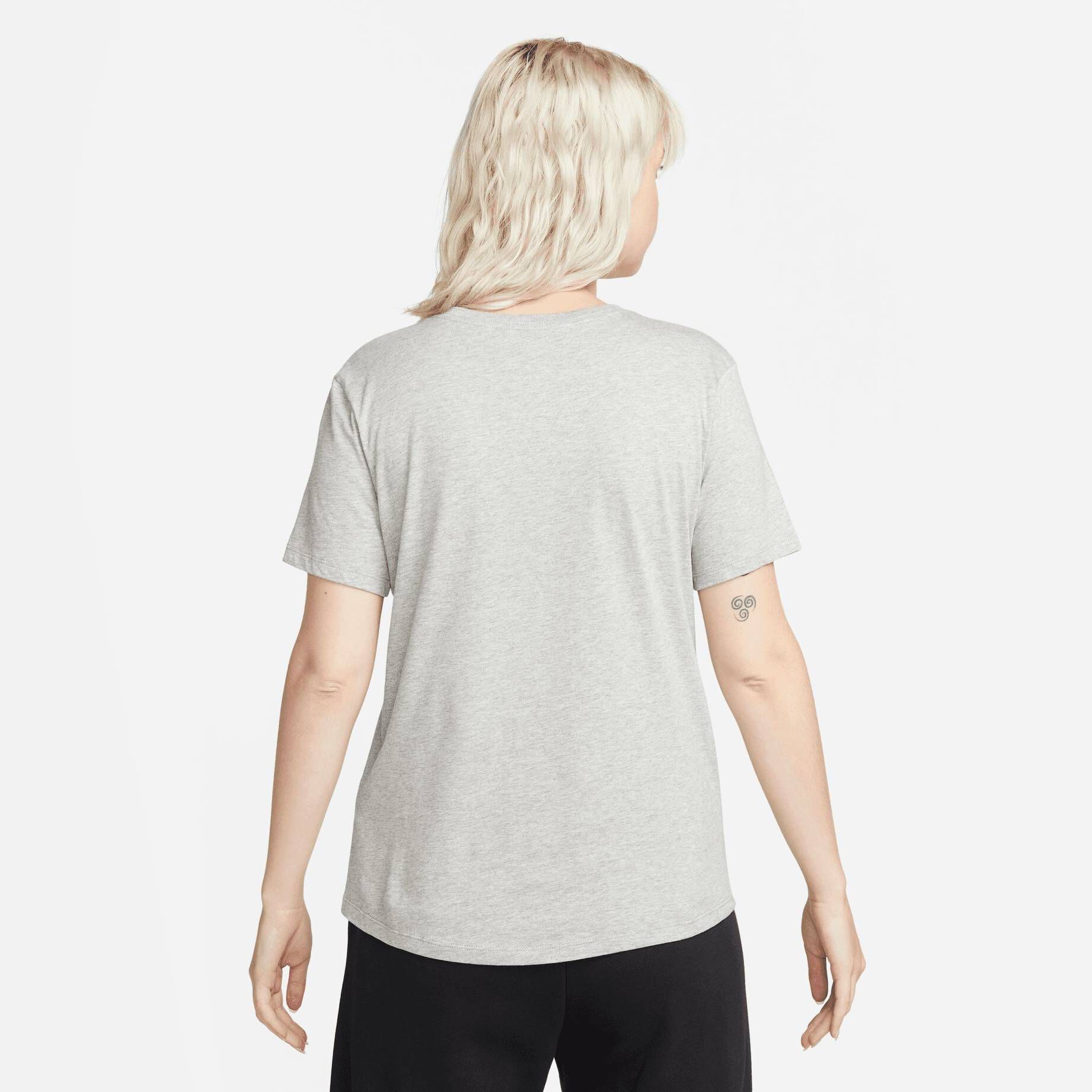 Nike Sportswear| Damen T-Shirt ESSENTIALS