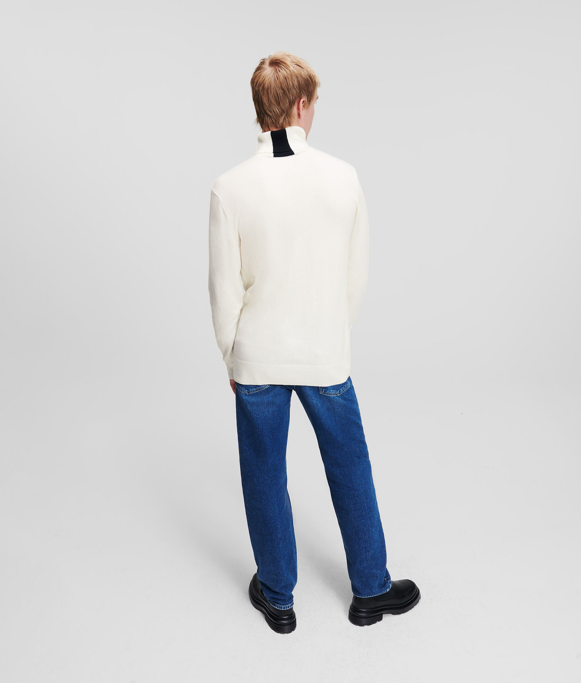 PULL COL ROULÉ LÉGER KLJ