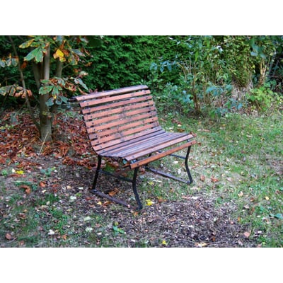 Kleine Gartenbank