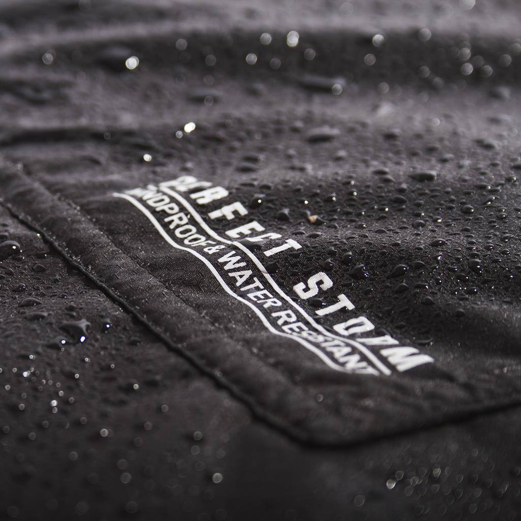 Ocean and earth Storm perfect - poncho Black