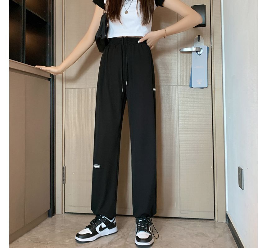 Maisee - Joggingbroek met trekkoord en letters