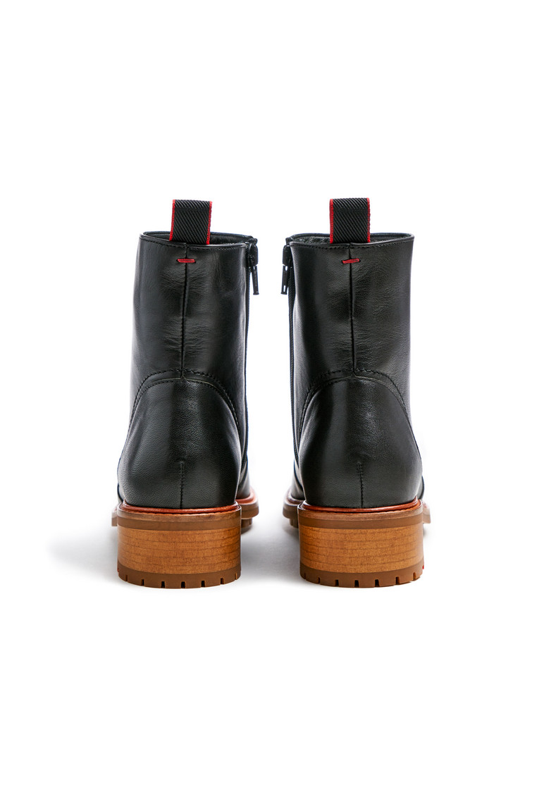 STIEFELETTE Schwarz