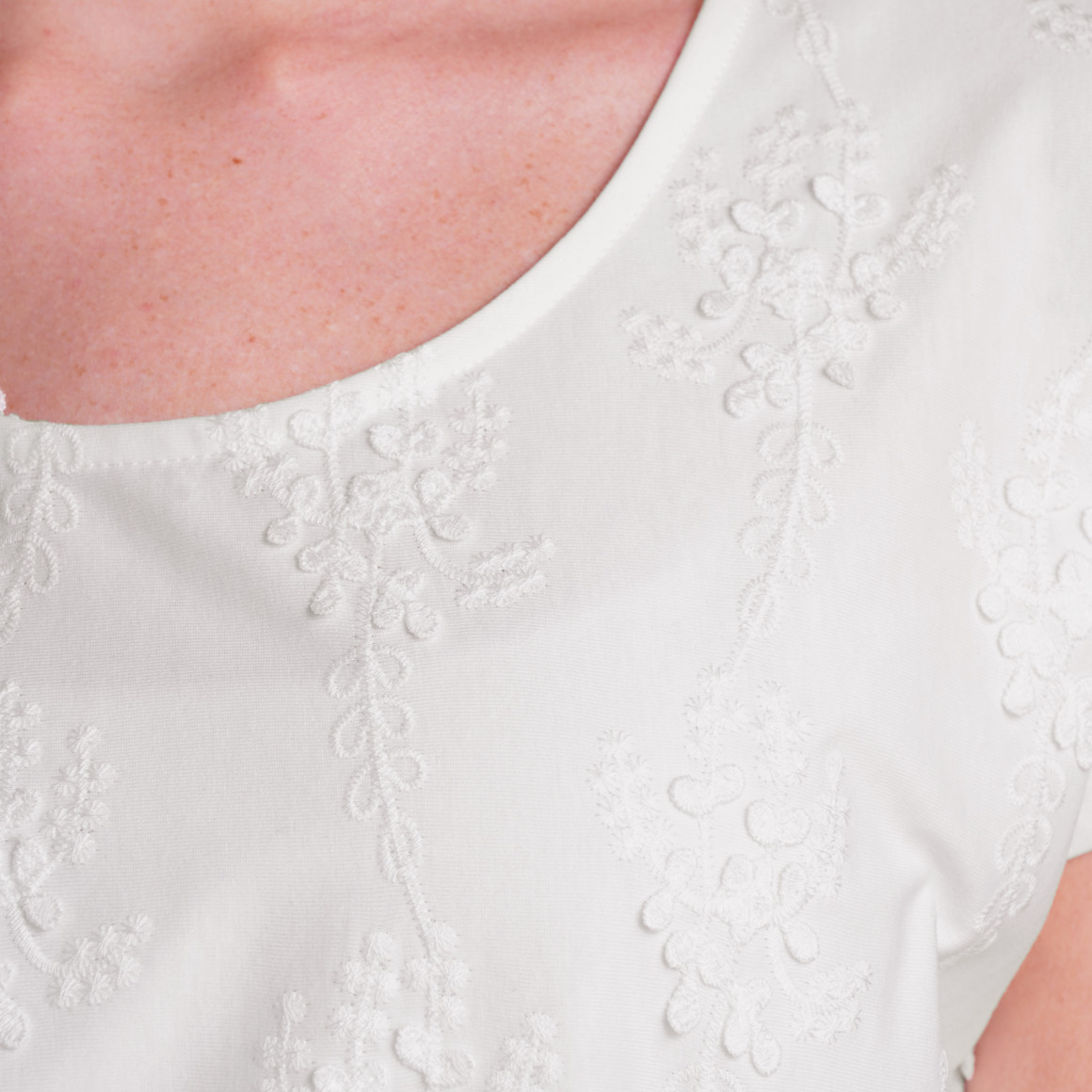Gina Benotti Damen T-Shirt mit floralem Muster weiss