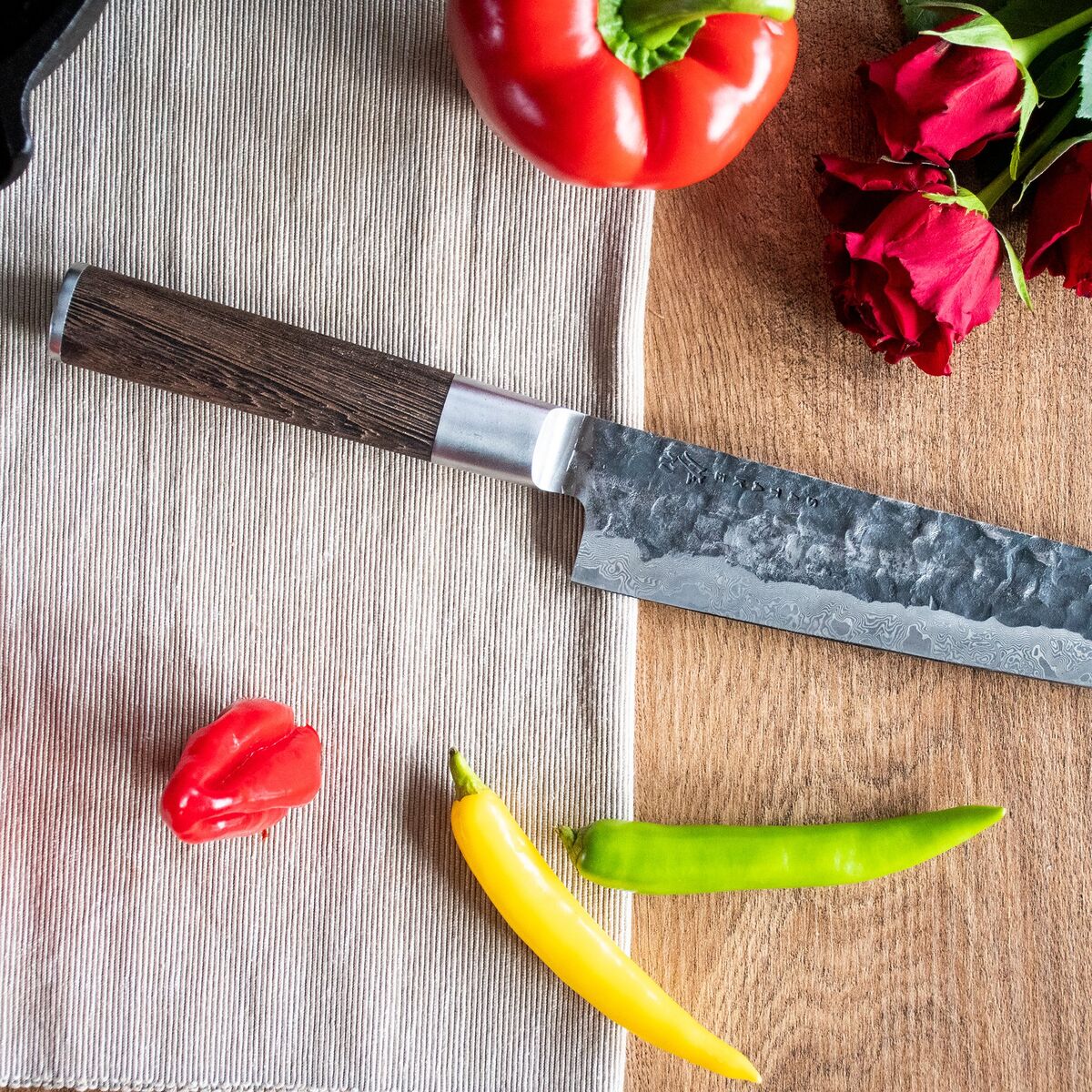 Kuro Kiritsuke kniv 23 cm.