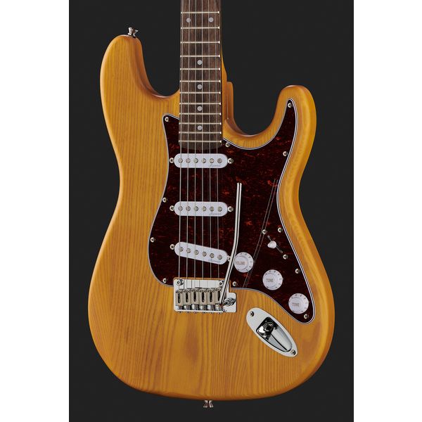 Harley Benton ST-90SA Swamp Ash DLX Bundle