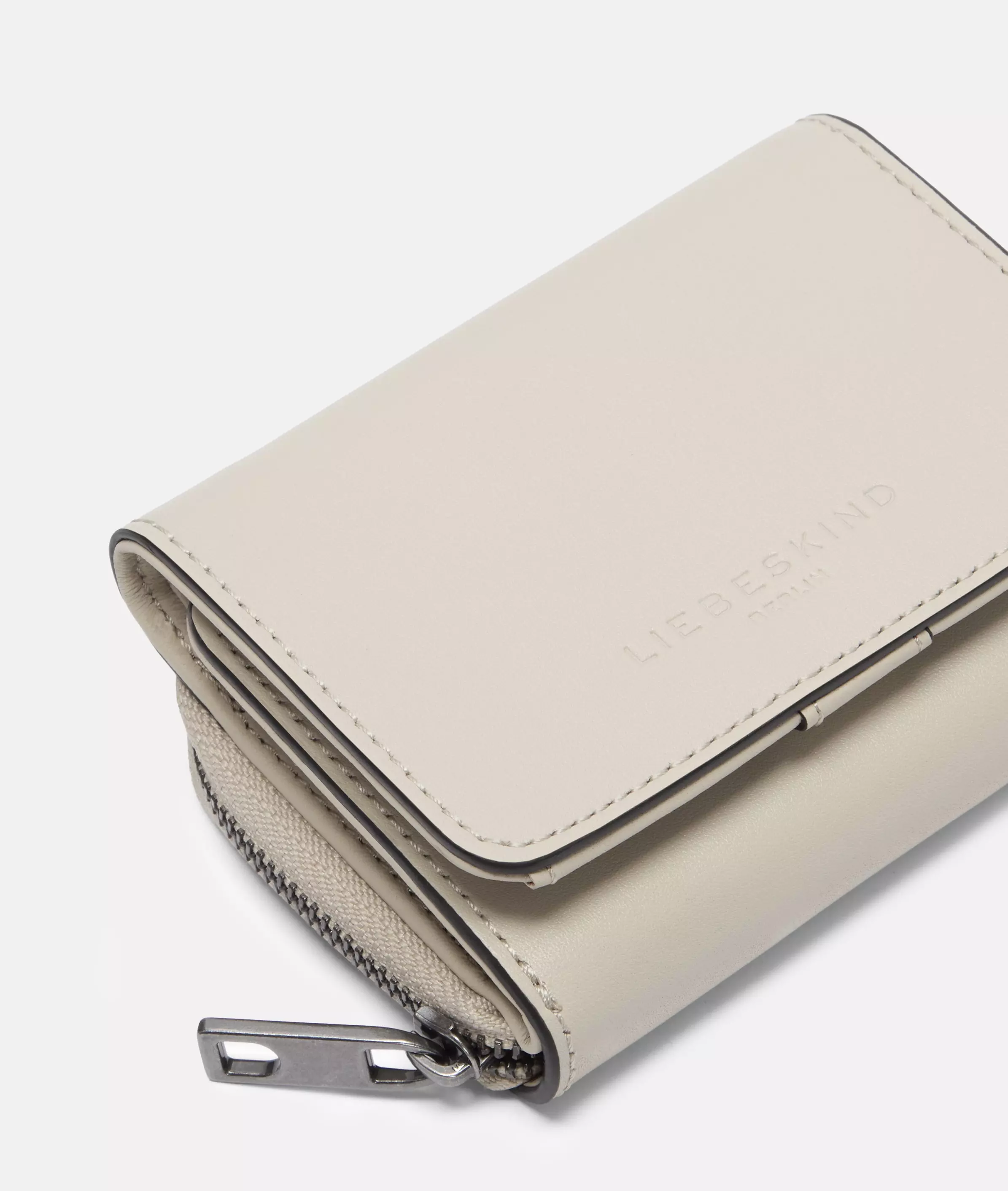 Wallet Spacious leather wallet