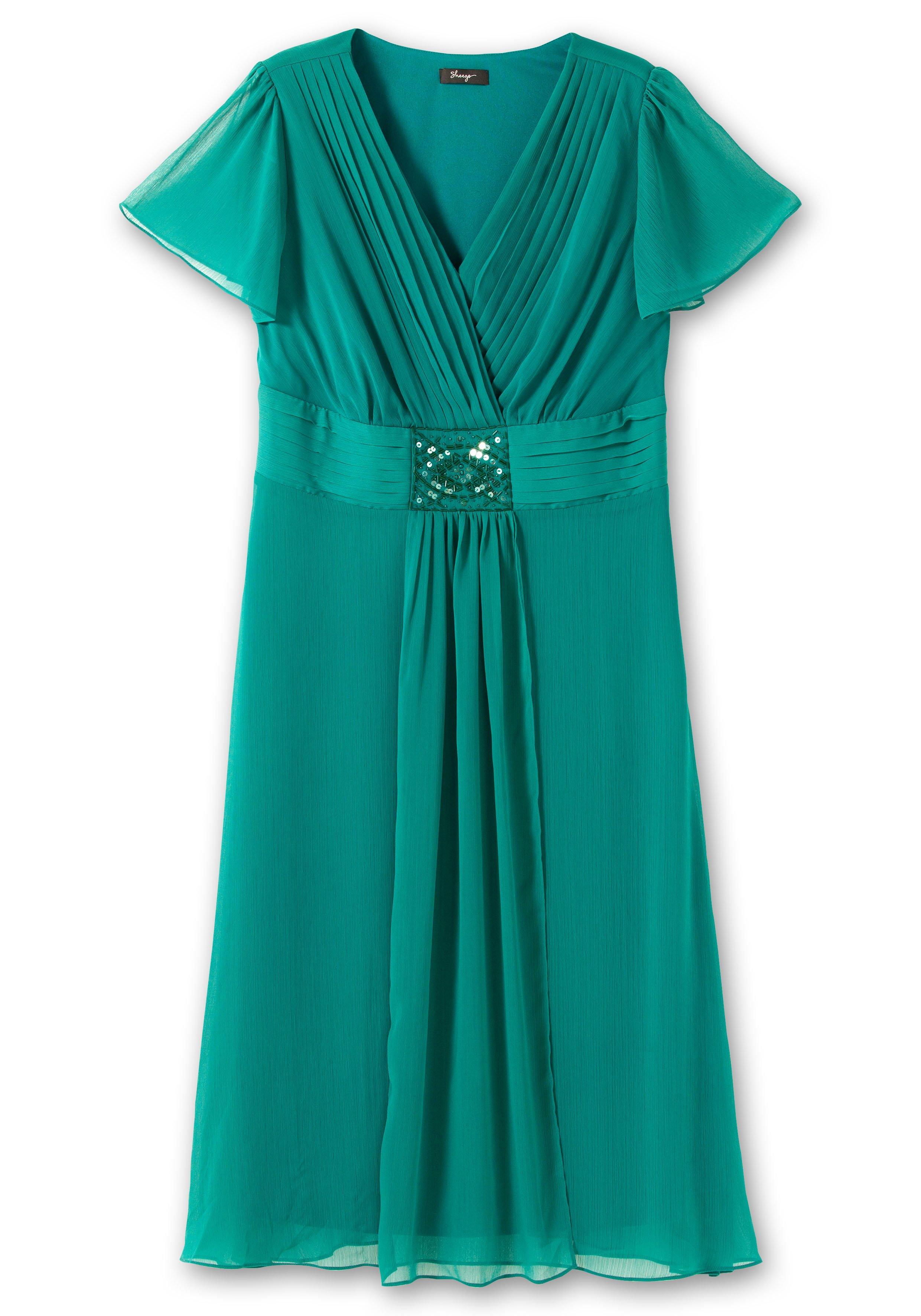 Abendkleid mit Schmuckbrosche