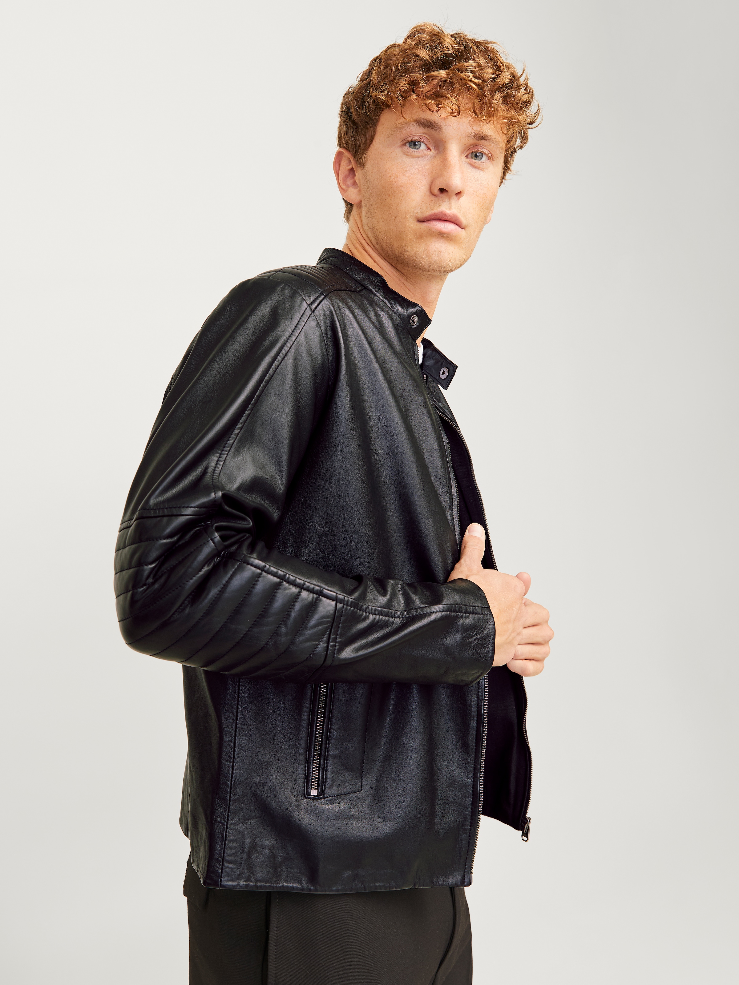 Jack & Jones Lederjacke »JJELIAM LAMB LEATHER JACKET NOOS« ohne Kapuze mit markanter Schultersteppung