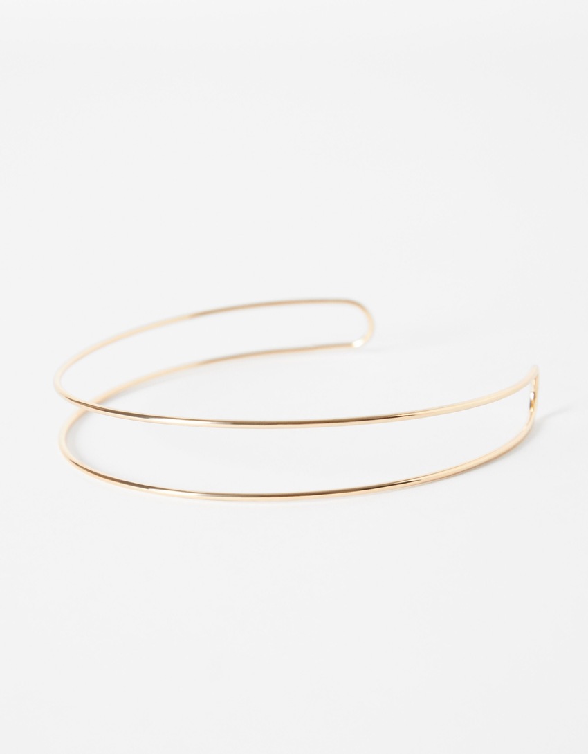 Colar gargantilha com efeito dourado