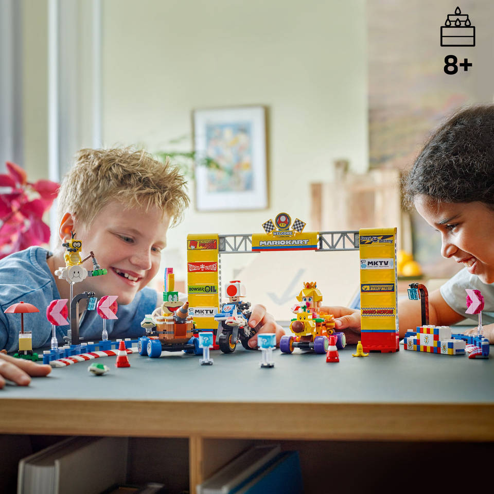 LEGO Super Mario Mario Kart: Baby Peach en Grand Prix set 72036