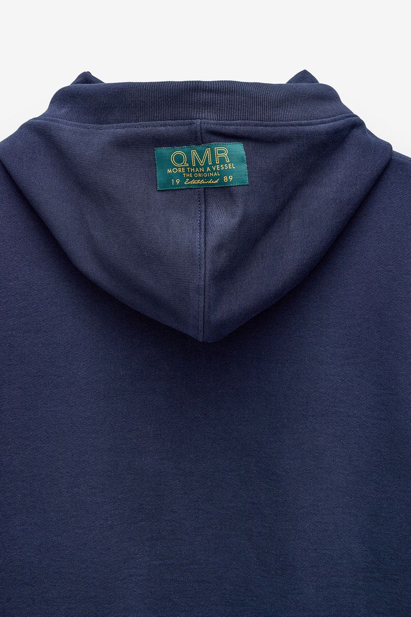 SWEATSHIRT COM CAPUZ E PRINT QMR