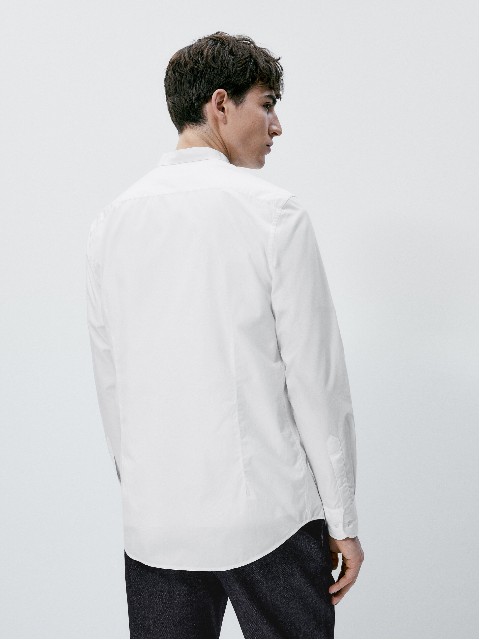 Camisa de popeline slim fit com gola mao - BRANCA
