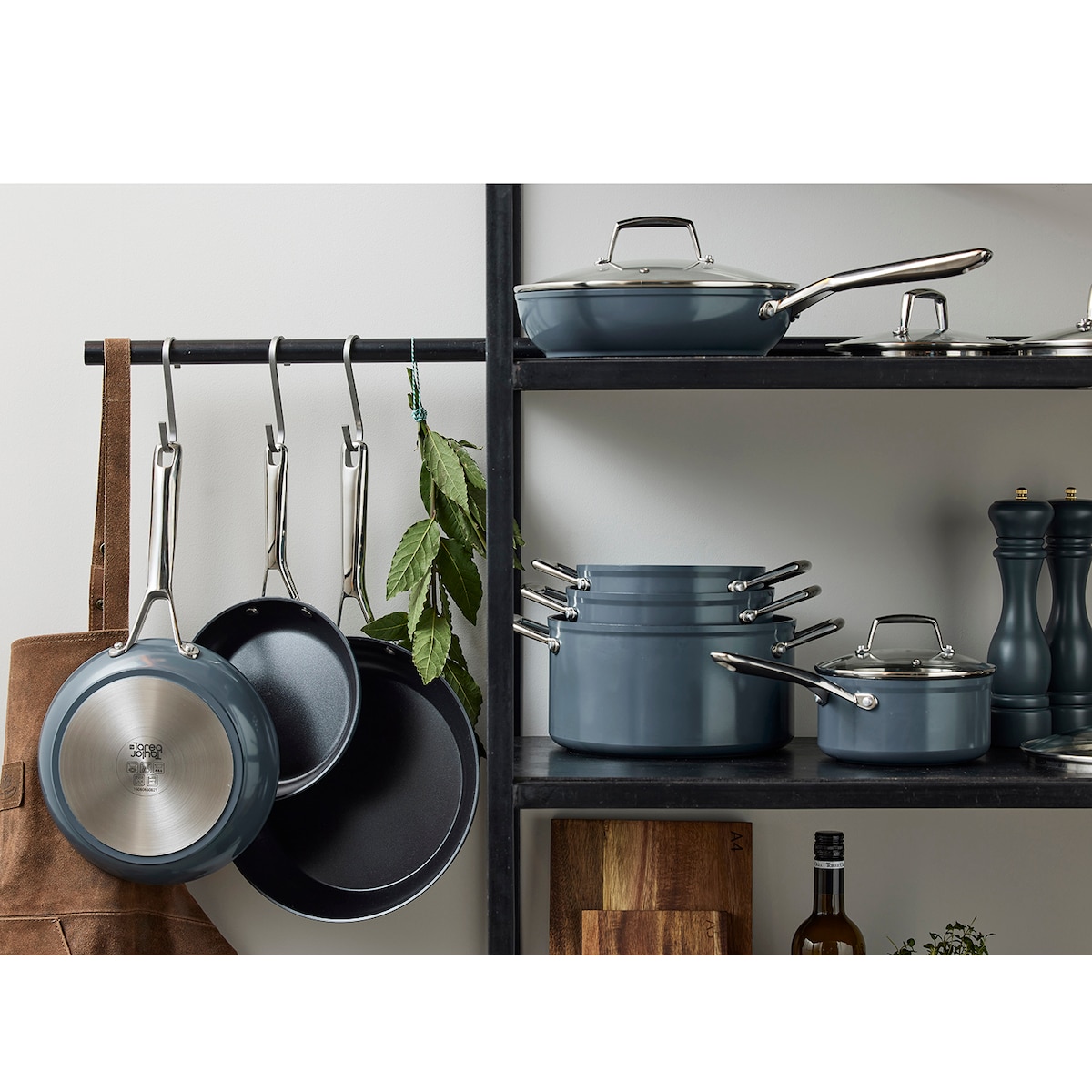 By Tareq Taylor Vivian Casserole 3.1 liter Indigo