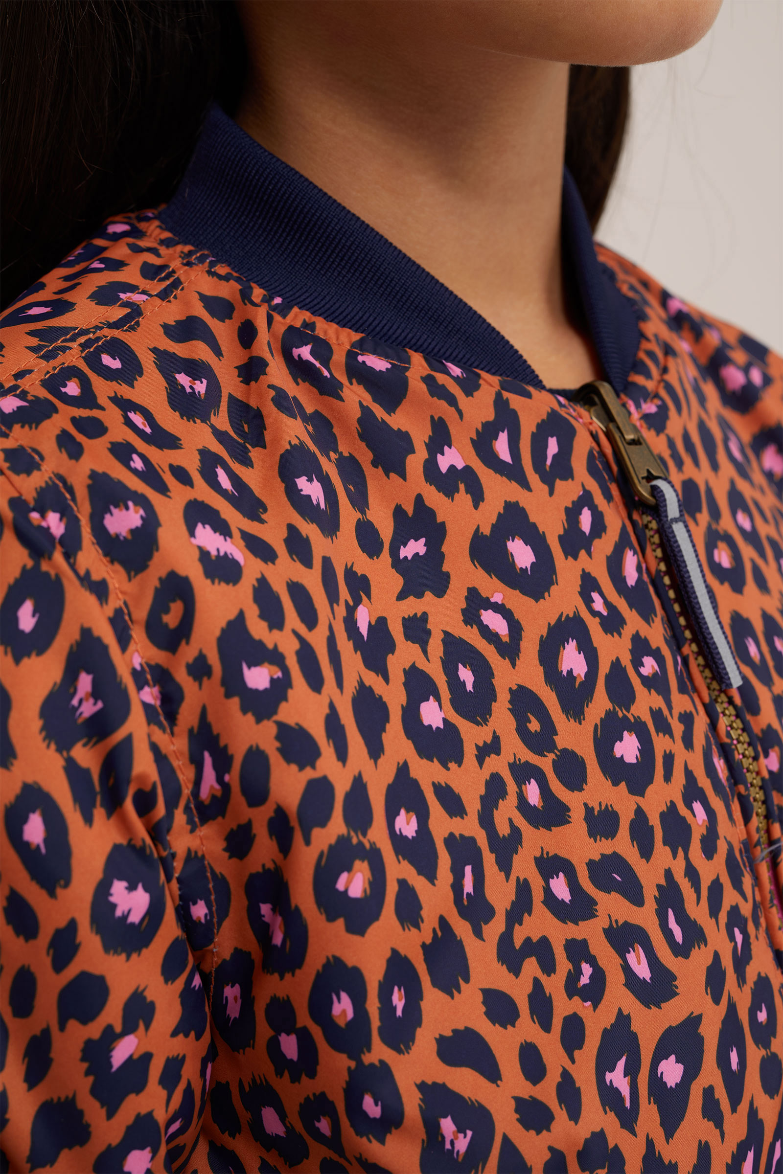 Meisjes reversible bomberjack met dessin WE Fashion Roze