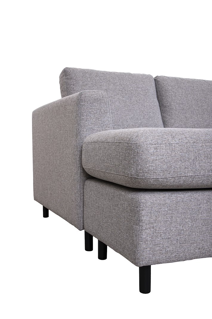 Oslo hjørnesofa Sjeselong venstre med 2-seter og åpen ende høyre. Tekstil Hyge 11 beige med sorte ben.