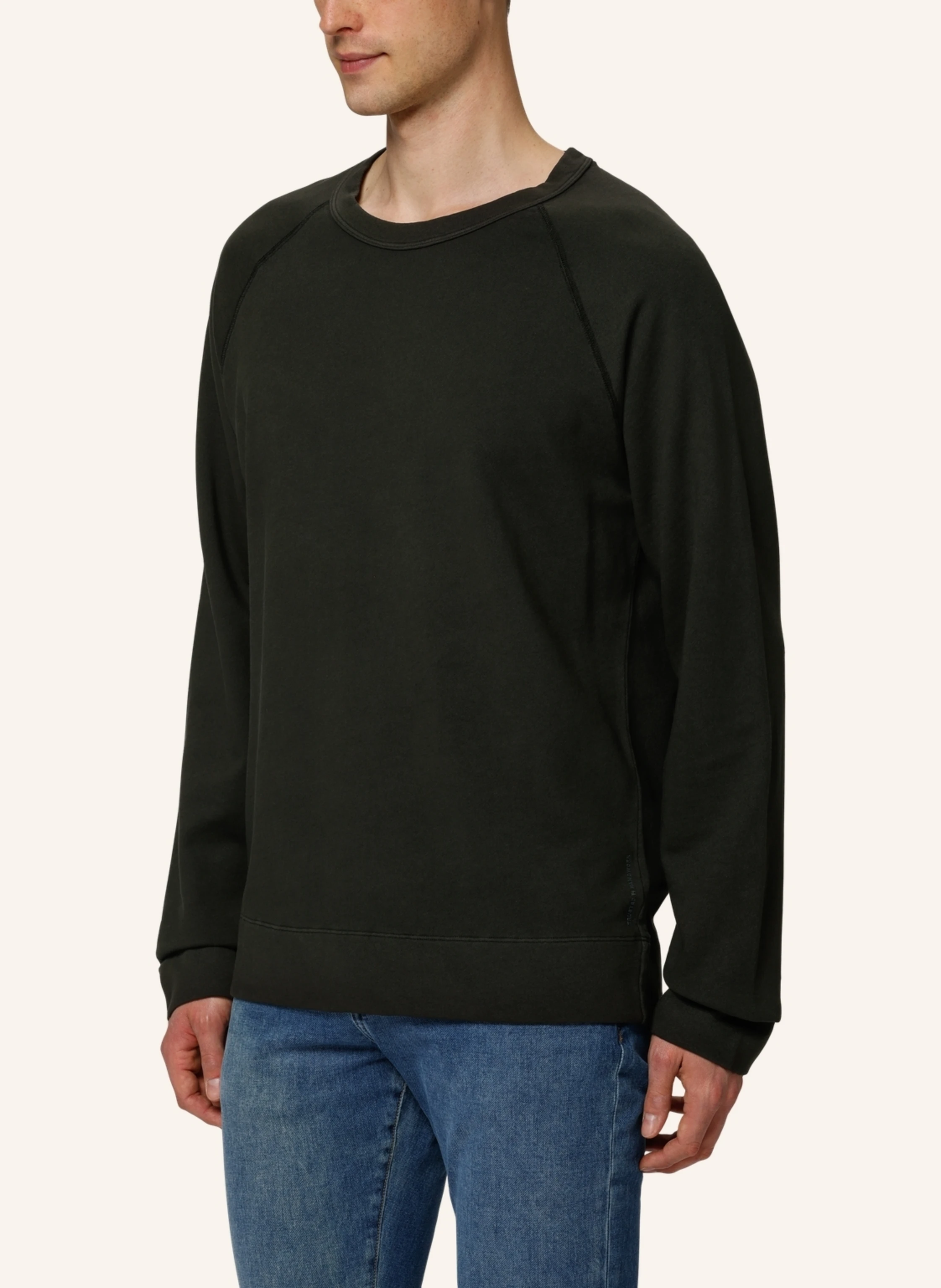 TRUSTED HANDWORK Round Neck 1/1-Sleeve Sweatshirt with Raglan