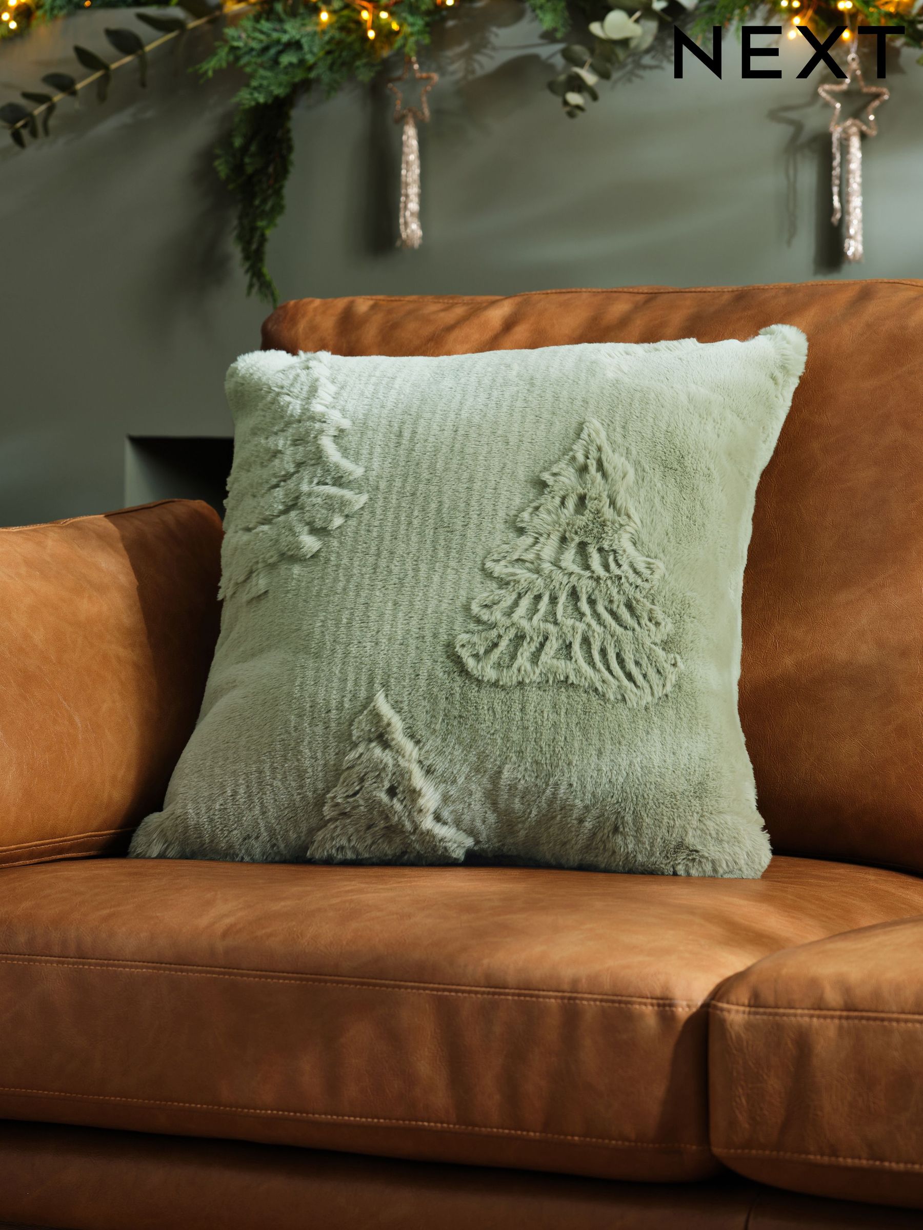 50 x 50cm Faux Fur Christmas Tree Cushion