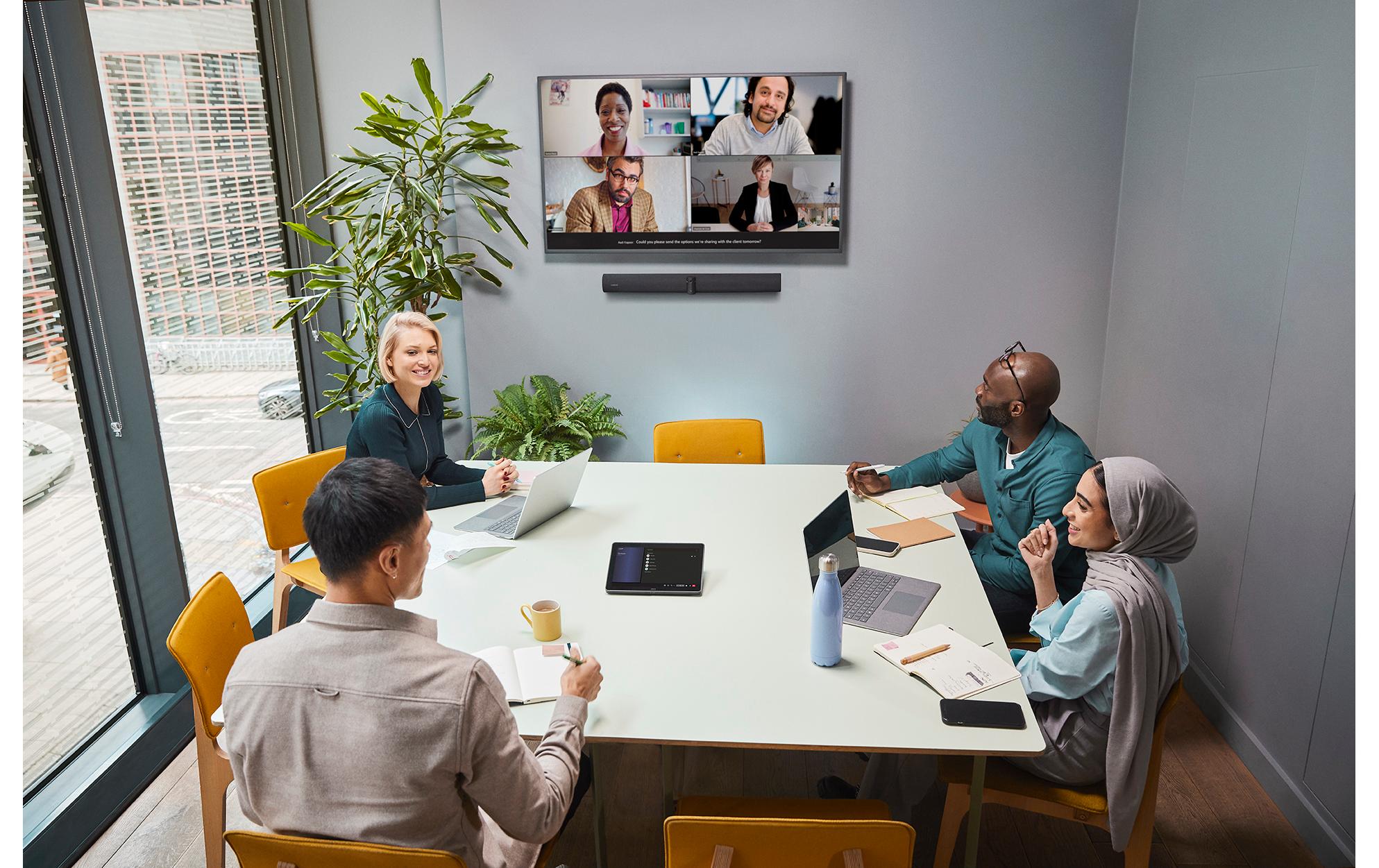 PanaCast 50 Video Bar System 4K 30 fps<br>PanaCast 50 Video Bar System, Meetings, die alle miteinbeziehen, einfach auf Tastendruck