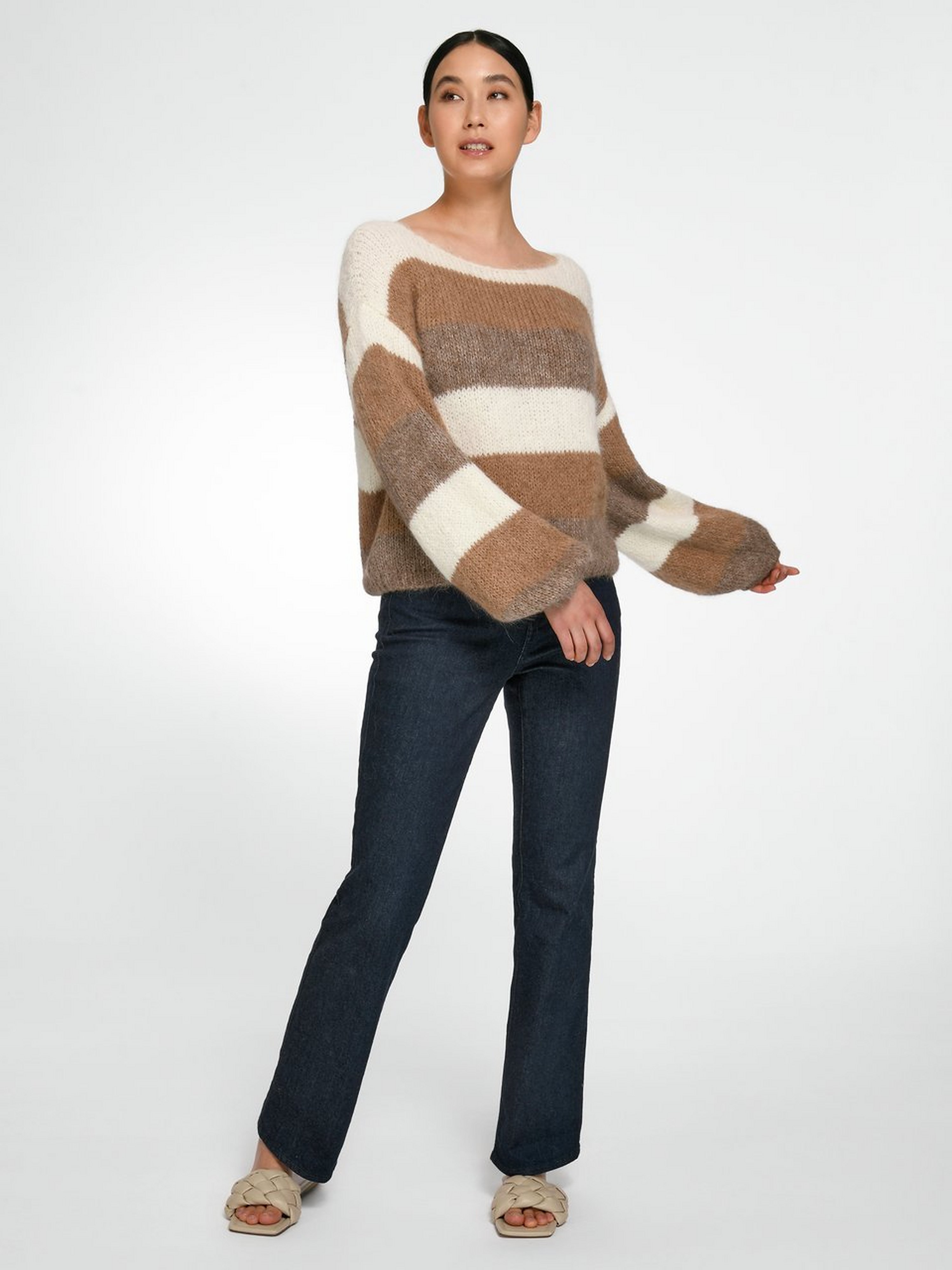 Pullover mit U-Boot-Ausschnitt