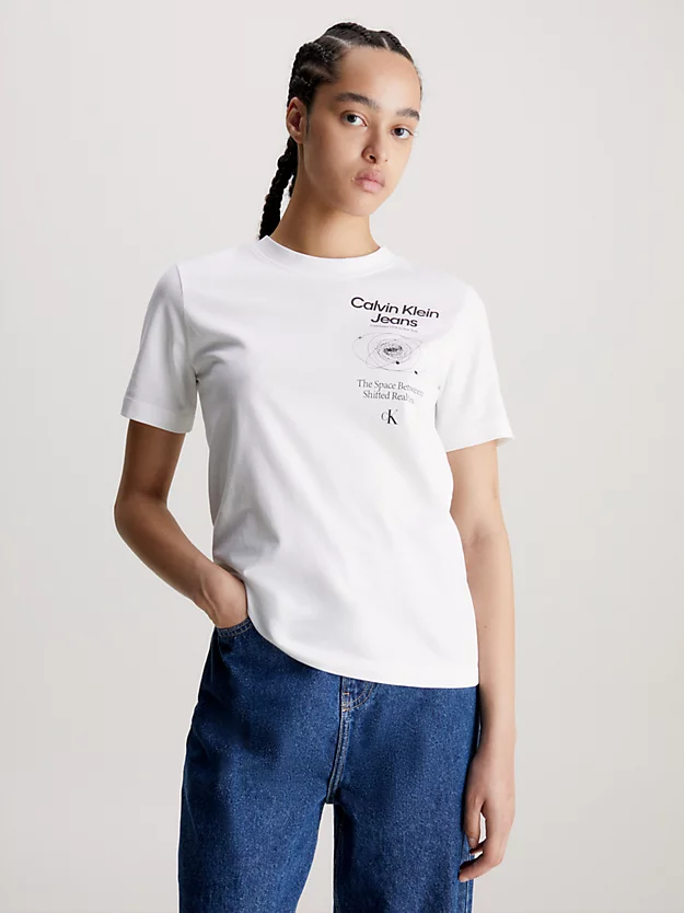 Camiseta estampada com corte relaxado nas costas
