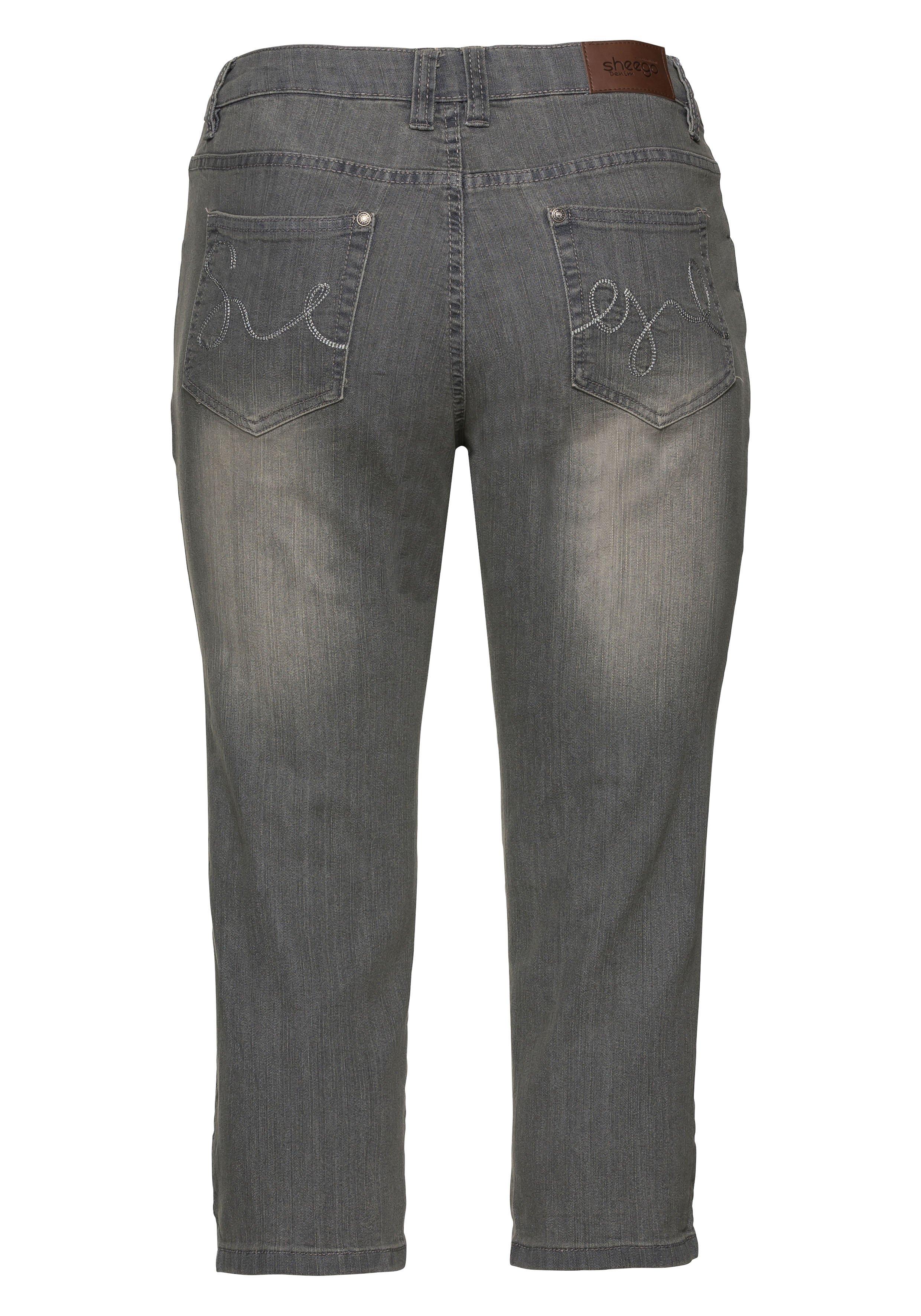 Caprijeans mit Used-Effekten
