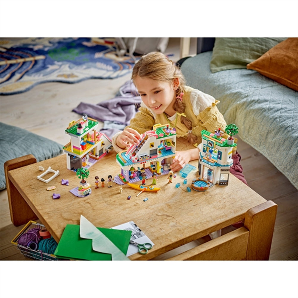 Køb LEGO® Friends Heartlake City Butikscenter