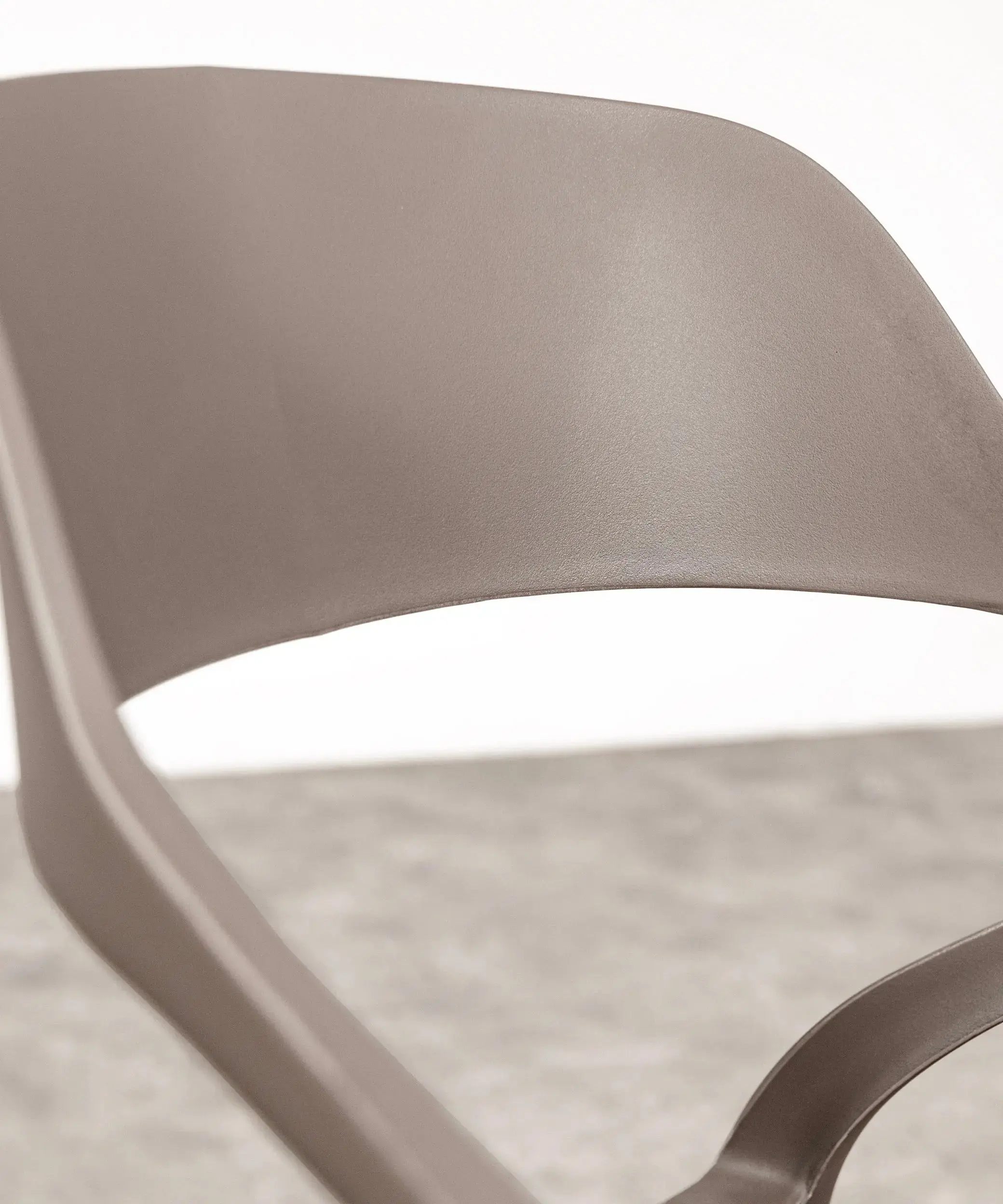 Silla de Polipropileno con Reposabrazos Grace
