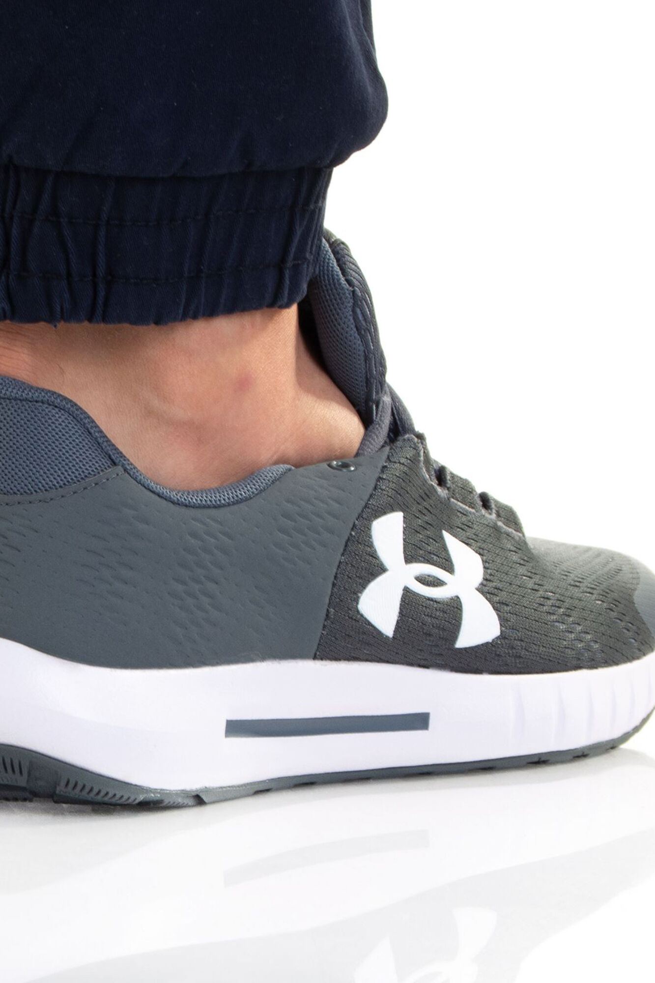 Tênis Under Armour Micro G Pursuit BP - cinza médio