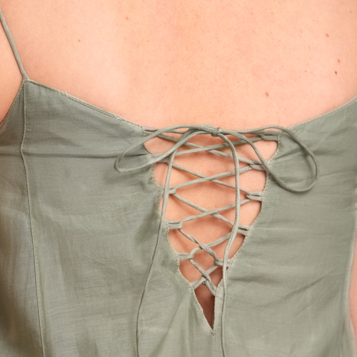 Jonas Nielsen Damen Kleid mit Nacken-Schnürung helloliv