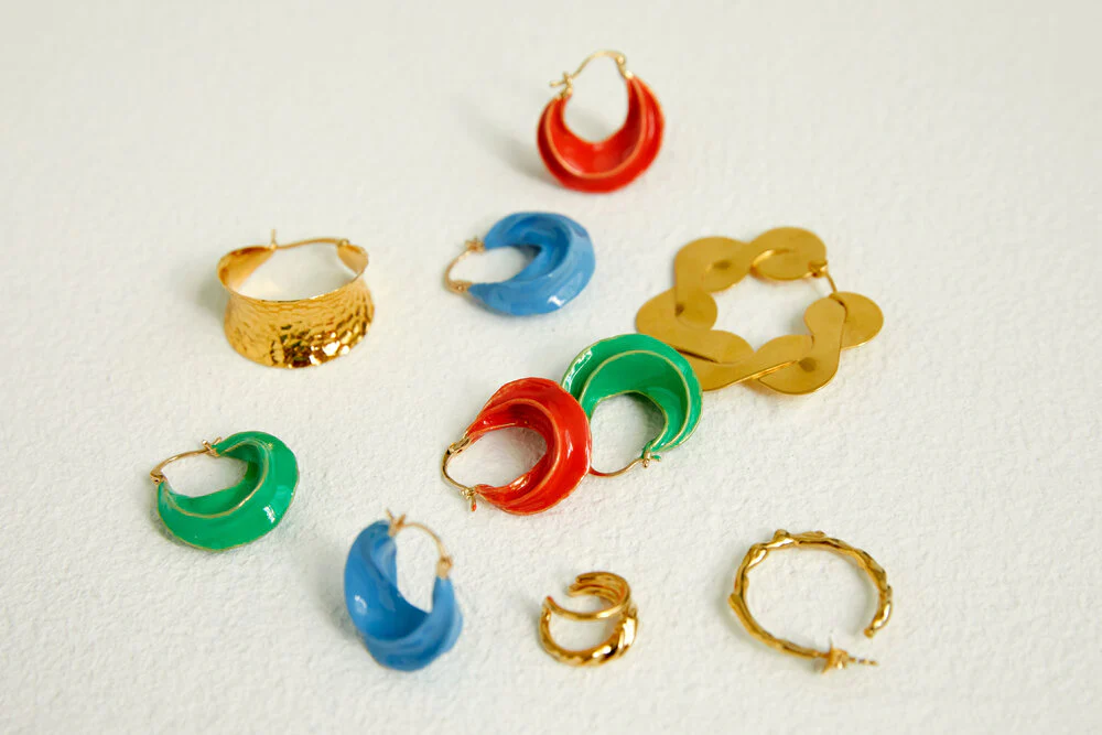 Jane Kønig  Big Wavy hoop - forgyldt