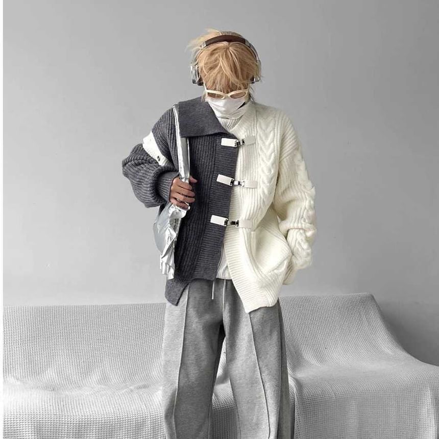 Real Boy - Tweekleurige asymmetrische gespcardigan