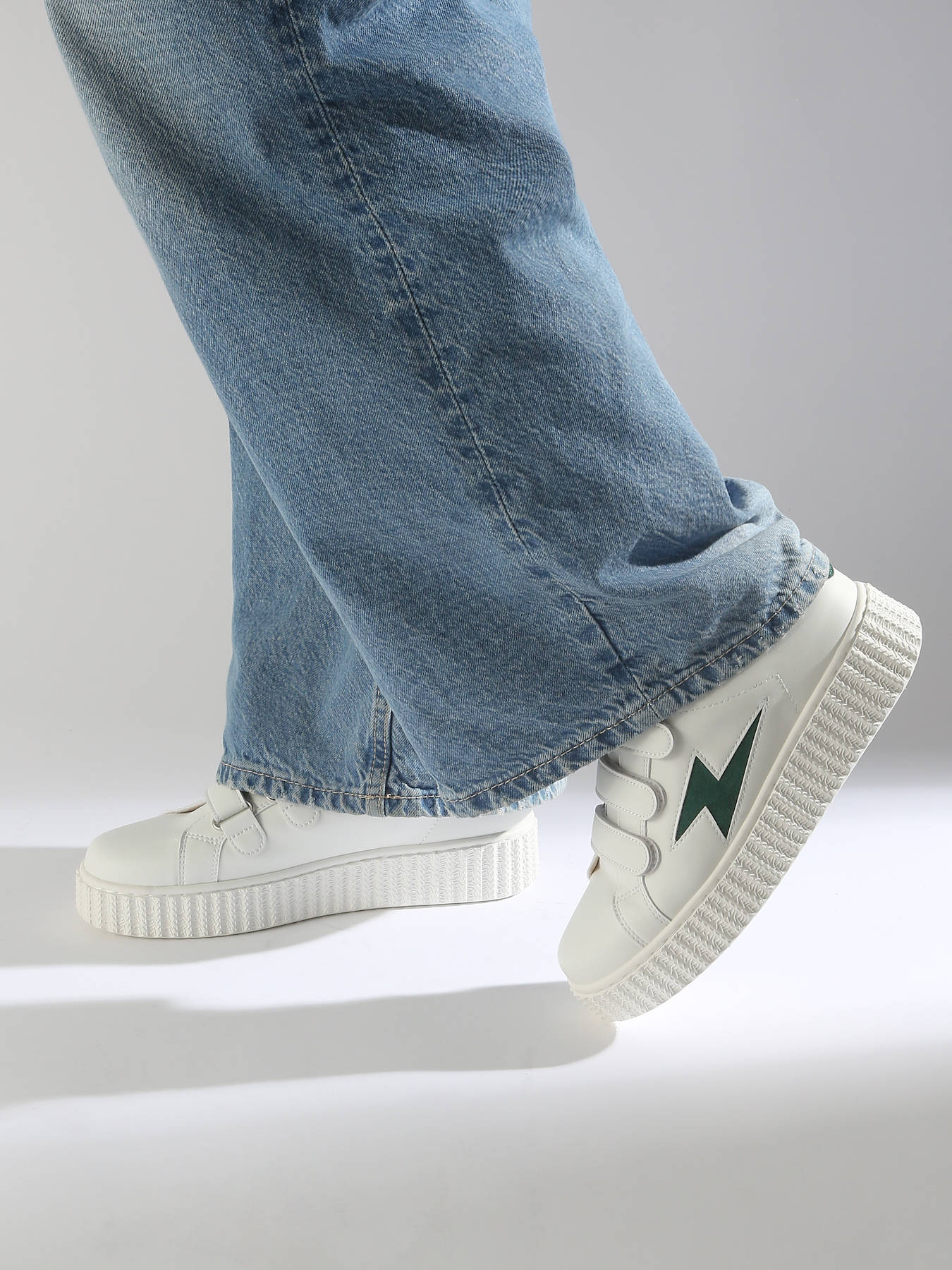 Sneakers VANESSA WU