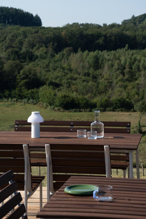 Hay Traverse tuintafel 140x83